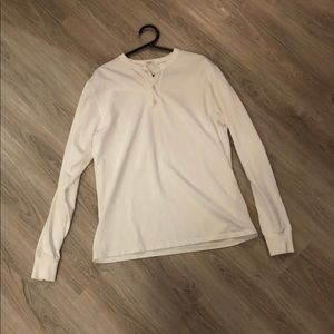 Brandy Melville lennon top